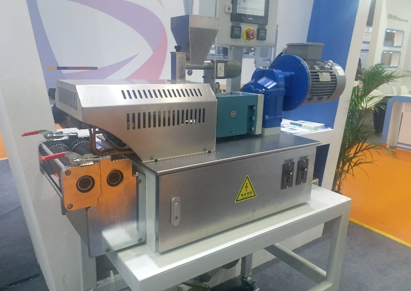 Tsk22 Lab Twin Screw Extruder